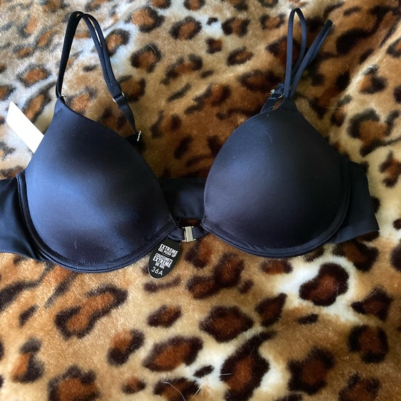 La Senza Black Extreme Gel Under. Push-up Bra 36A